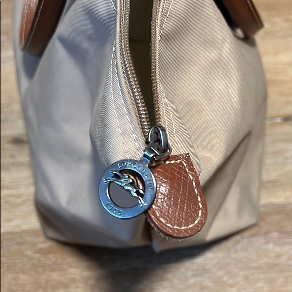 Longchamp Elegant Brown and Cream Women's Handbag - Picture 11 of 16